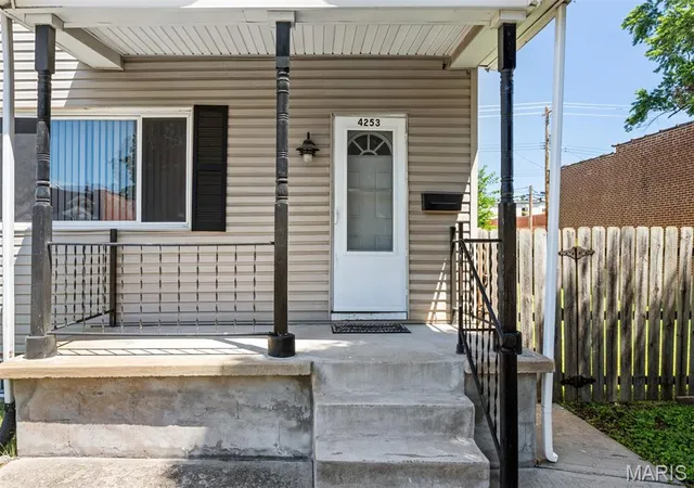 Photo 1 of Single family home for sale at 4253 Swan Ave, Saint Louis, MO 63110 | MLS# MIS26067253 | Listing updated on 2026-10-22