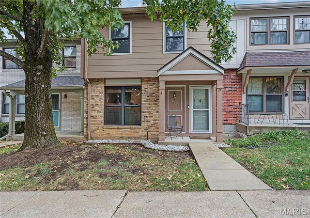 Photo 4 of Townhouse for sale at 2431 Hidden Meadow Ln, Ballwin, MO 63021 | MLS# MIS26067254 | Listing updated on 2026-10-27