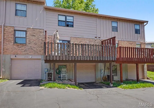 Photo 2 of Townhouse for sale at 2431 Hidden Meadow Ln, Ballwin, MO 63021 | MLS# MIS26067254 | Listing updated on 2026-10-27