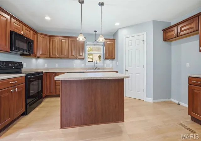 Photo 4 of Single family home for sale at 7239 Bruno Ave, Saint Louis, MO 63143 | MLS# MIS26067263 | Listing updated on 2026-10-20