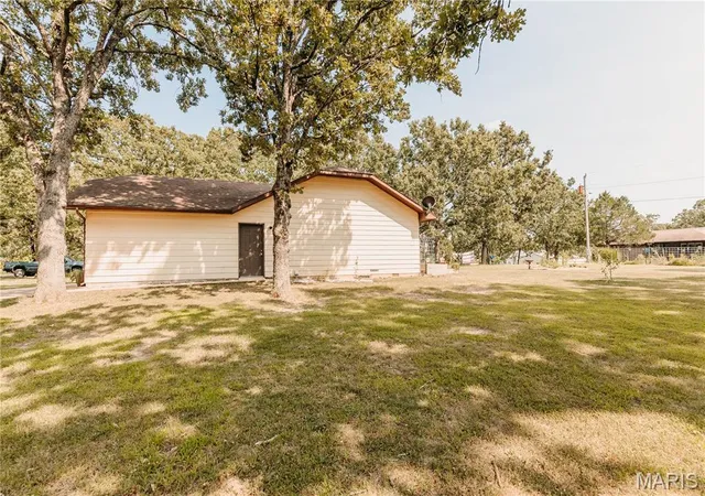 Photo 3 of Single family home for sale at 507 E 10th Street, Dixon, MO 65459 | MLS# MIS26067264 | Listing updated on 2026-10-21