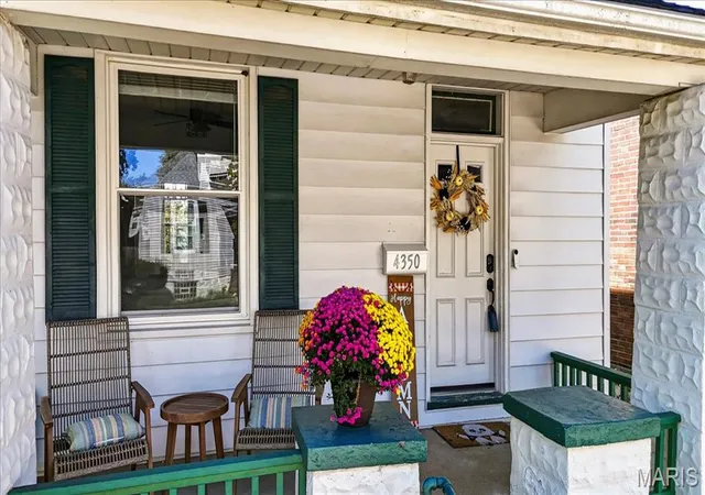 Photo 3 of Single family home for sale at 4350 Neosho St, Saint Louis, MO 63116 | MLS# MIS26067266 | Listing updated on 2026-10-27