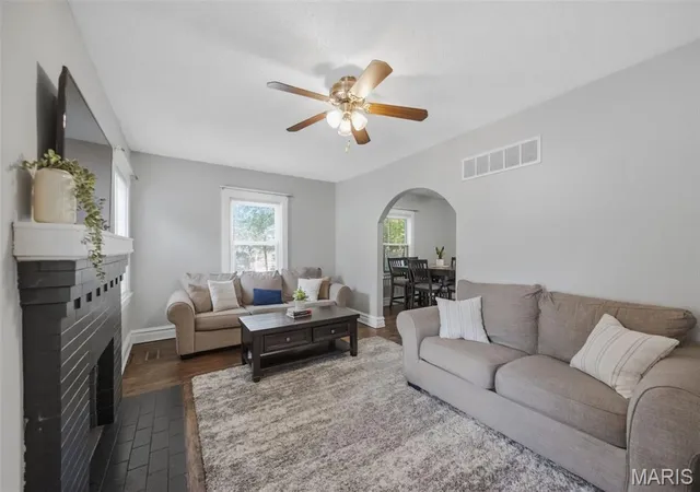 Photo 3 of Single family home for sale at 8510 S Laclede Sta Rd, Saint Louis, MO 63123 | MLS# MIS26067272 | Listing updated on 2026-10-22