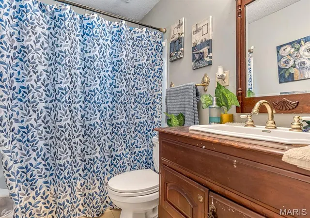 Photo 4 of Single family home for sale at 2 Timothy Ln, Belleville, IL 62226 | MLS# MIS26067273 | Listing updated on 2026-10-19