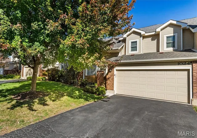 Photo 1 of Townhouse for sale at 1024 N Spoede Rd, Saint Louis, MO 63146 | MLS# MIS26067288 | Listing updated on 2026-10-23