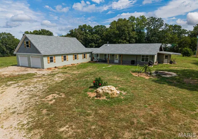 Photo 3 of Single family home for sale at 13129 Province Rd, Irondale, MO 63648 | MLS# MIS26067305 | Listing updated on 2026-10-21