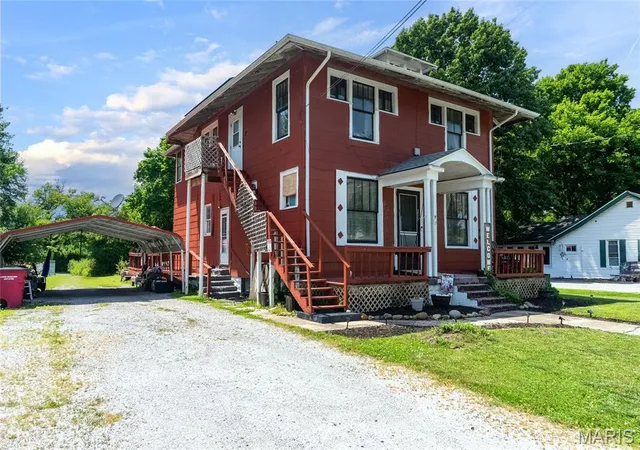 Photo 2 of Single family home for sale at 233 S Division St, Duquoin, IL 62832 | MLS# MIS26067308 | Listing updated on 2026-10-20