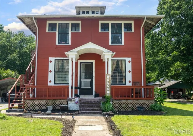 Photo 3 of Single family home for sale at 233 S Division St, Duquoin, IL 62832 | MLS# MIS26067308 | Listing updated on 2026-10-20