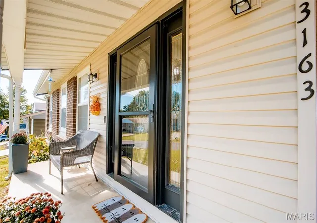 Photo 4 of Sale Pending at 3163 Meadowfield Dr, Arnold, MO 63010 | MLS# MIS26067319 | Listing updated on 2026-10-25