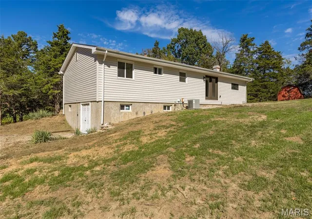 Photo 2 of Single family home for sale at 5420 Glade Chapel Rd, Hillsboro, MO 63050 | MLS# MIS26067323 | Listing updated on 2026-10-29