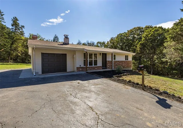 Photo 1 of Single family home for sale at 5420 Glade Chapel Rd, Hillsboro, MO 63050 | MLS# MIS26067323 | Listing updated on 2026-10-29