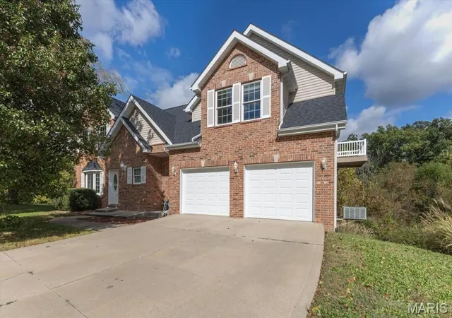 Photo 2 of Single family home for sale at 1207 Blue Spruce Ln, Columbia, IL 62236 | MLS# MIS26067325 | Listing updated on 2026-10-20