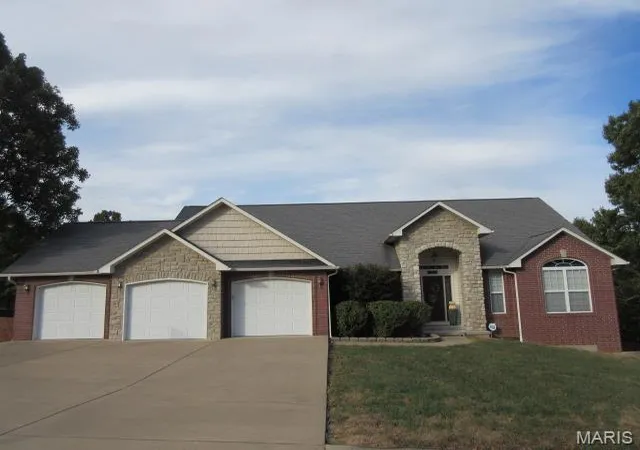 Photo 1 of Single family home for sale at 125 Highland Woods Dr, Waynesville, MO 65583 | MLS# MIS26067331 | Listing updated on 2026-10-20