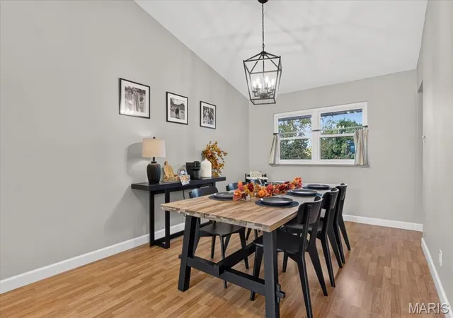 Photo 3 of Single family home for sale at 146 Glenridge Ln, Saint Louis, MO 63146 | MLS# MIS26067332 | Listing updated on 2026-10-30