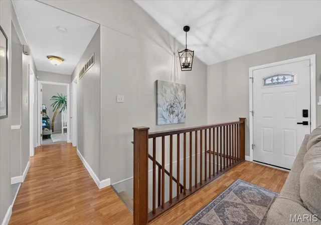Photo 4 of Single family home for sale at 146 Glenridge Ln, Saint Louis, MO 63146 | MLS# MIS26067332 | Listing updated on 2026-10-30