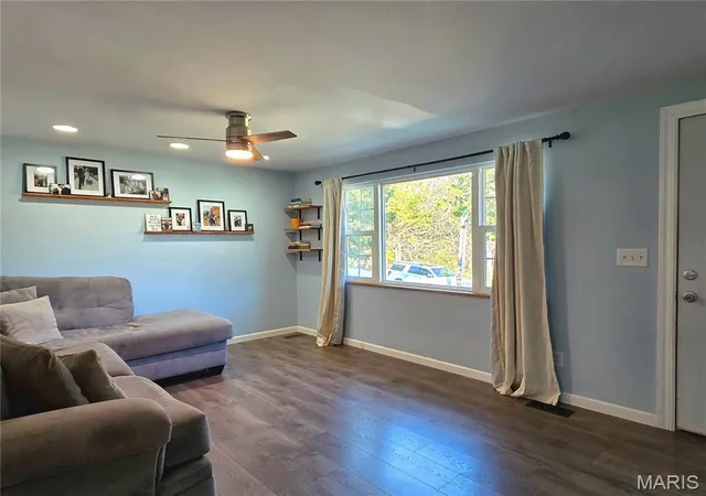 Photo 4 of Single family home for sale at 317 Red Bird Cir, Saint Clair, MO 63077 | MLS# MIS26067334 | Listing updated on 2026-10-28