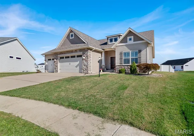 Photo 1 of Single family home for sale at 7125 Richmond Dr, Glen Carbon, IL 62034 | MLS# MIS26067337 | Listing updated on 2026-10-22