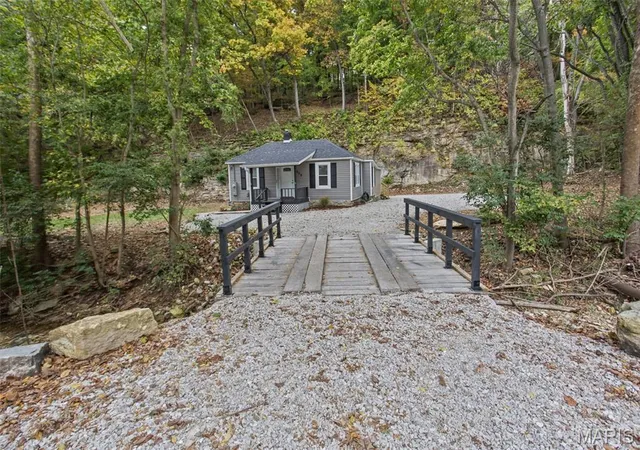 Single family home for sale at 508 N Market St, Grafton, IL 62037 | MLS# MIS26067340