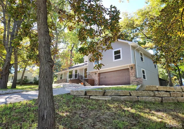 Photo 1 of Single family home for sale at 4 Shady Ln, Kirksville, MO 63501 | MLS# MIS26067342 | Listing updated on 2026-10-21