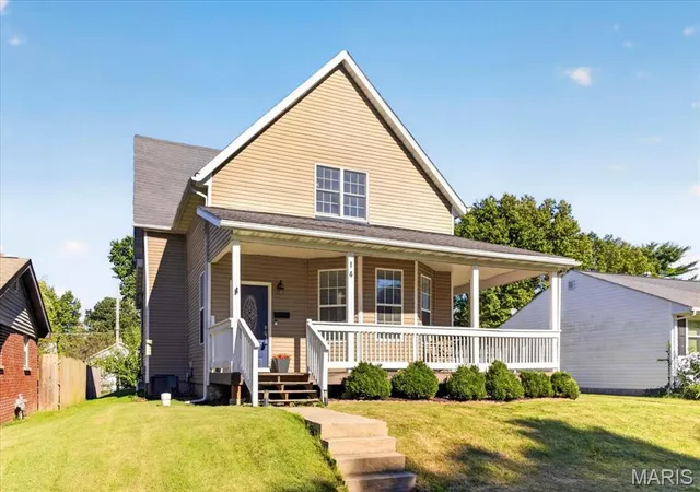 Photo 2 of Single family home for sale at 14 Lucinda Ave, Belleville, IL 62221 | MLS# MIS26067359 | Listing updated on 2026-10-21