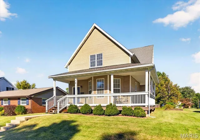Photo 3 of Single family home for sale at 14 Lucinda Ave, Belleville, IL 62221 | MLS# MIS26067359 | Listing updated on 2026-10-21