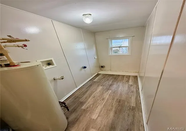Photo 4 of Single family home for sale at 308 Indiana Ave, South Roxana, IL 62087 | MLS# MIS26067367 | Listing updated on 2026-10-21