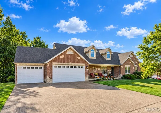 Single family home for sale at 976 Brownsmill Rd, Elsberry, MO 63343 | MLS# MIS26067372