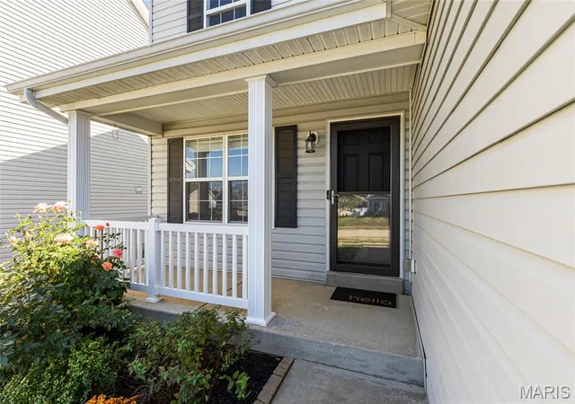 Photo 2 of Single family home for sale at 104 Peruque Ests Ln, Wentzville, MO 63385 | MLS# MIS26067373 | Listing updated on 2026-10-22