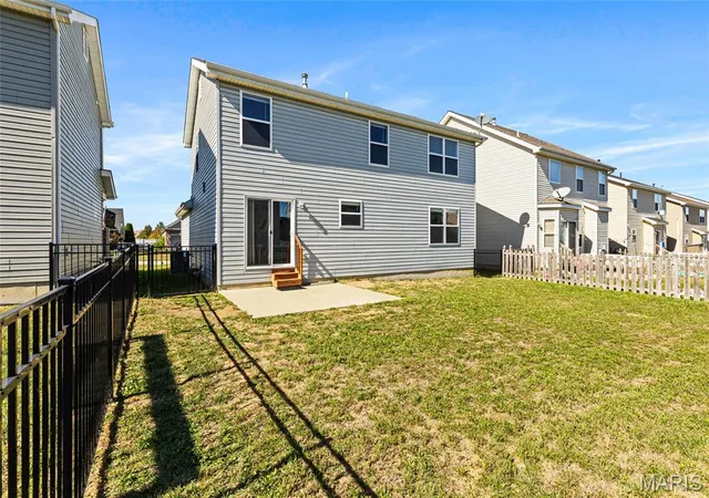 Photo 4 of Single family home for sale at 104 Peruque Ests Ln, Wentzville, MO 63385 | MLS# MIS26067373 | Listing updated on 2026-10-22