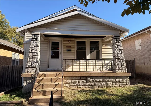 Photo 1 of Sale Pending at 3747 Neosho St, Saint Louis, MO 63116 | MLS# MIS26067375 | Listing updated on 2026-10-26