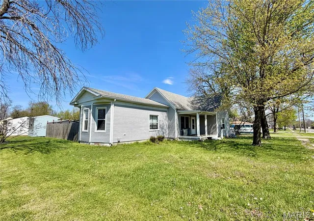 Photo 2 of Single family home for sale at 409 N 2nd Street, Wellsville, MO 63384 | MLS# MIS26067378 | Listing updated on 2026-10-22