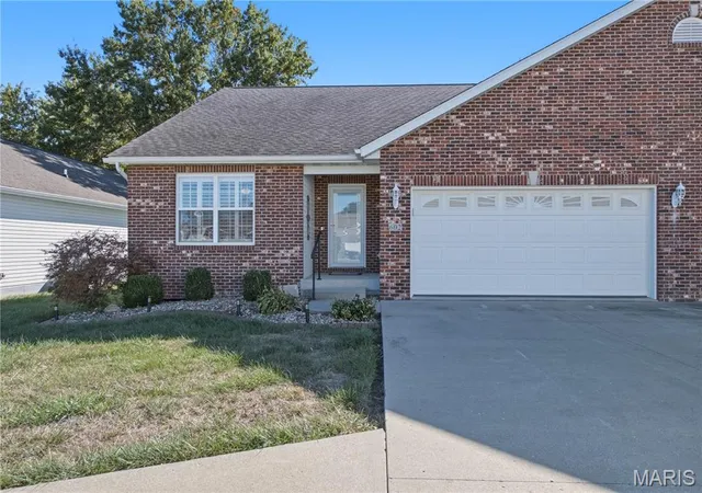 Photo 1 of Condo for sale at 602 Elizabeth Dr #602, Litchfield, IL 62056 | MLS# MIS26067382 | Listing updated on 2026-10-21