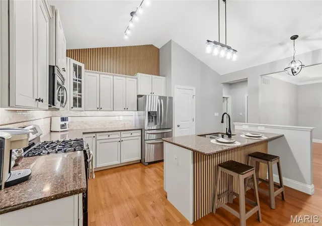 Photo 4 of Single family home for sale at 219 Country Vista Dr, Lake Saint Louis, MO 63367 | MLS# MIS26067383 | Listing updated on 2026-10-29