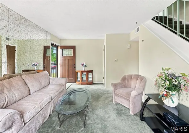 Listing Photo 5 - Condo for sale in building located at 11138 Towering Pines Dr, St Louis, MO 63136