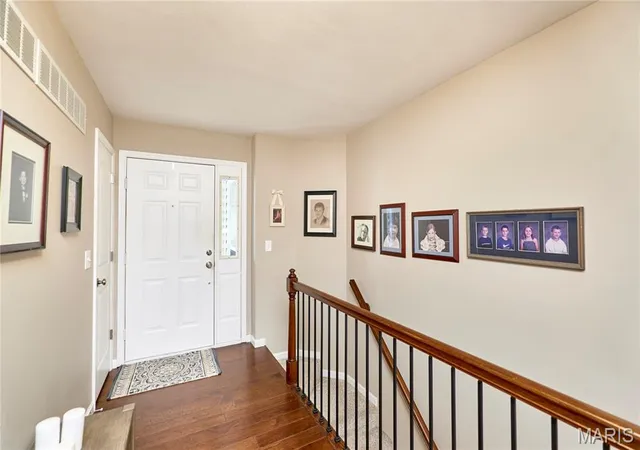 Photo 4 of House for sale at 814 Woodside Trails Dr, Ballwin, MO 63021 | MLS# MIS26067401 | Listing updated on 2026-10-29