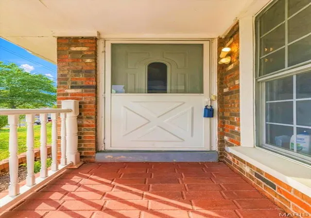 Photo 3 of Single family home for sale at 2437 Telegraph Rd, Saint Louis, MO 63125 | MLS# MIS26067402 | Listing updated on 2026-10-29