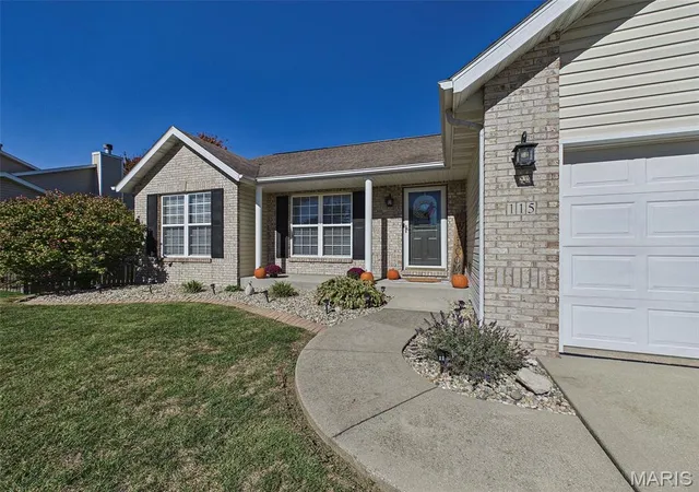 Photo 3 of Single family home for sale at 115 Shadowbrooke, Troy, IL 62294 | MLS# MIS26067403 | Listing updated on 2026-10-21