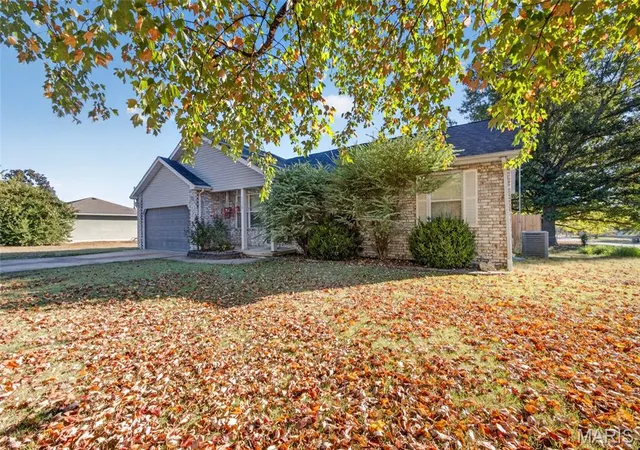 Photo 1 of Single family home for sale at 1540 Dara Dr, Lebanon, MO 65536 | MLS# MIS26067406 | Listing updated on 2026-10-21