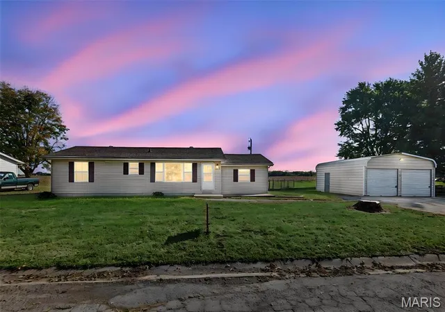 Photo 1 of Single family home for sale at 215 Avalon St, Brighton, IL 62012 | MLS# MIS26067409 | Listing updated on 2026-10-26