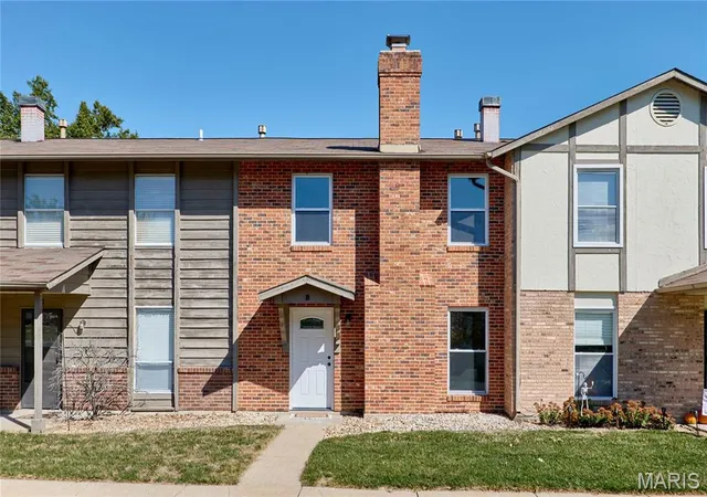 Townhouse for sale at 21 Park Charles Blvd S #B, Saint Peters, MO 63376 | MLS# MIS26067425