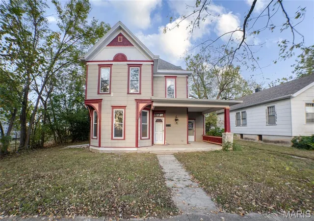 Photo 1 of Single family home for sale at 446 N Madison Ave, Lebanon, MO 65536 | MLS# MIS26067428 | Listing updated on 2026-10-26
