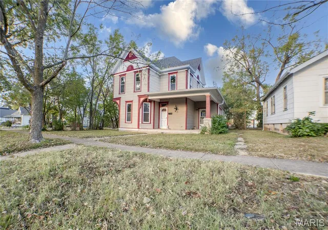 Photo 4 of Single family home for sale at 446 N Madison Ave, Lebanon, MO 65536 | MLS# MIS26067428 | Listing updated on 2026-10-26