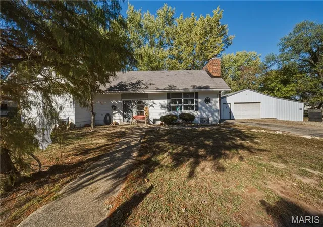 Single family home for sale at 402 W Roosevelt St, Salem, MO 65560 | MLS# MIS26067430