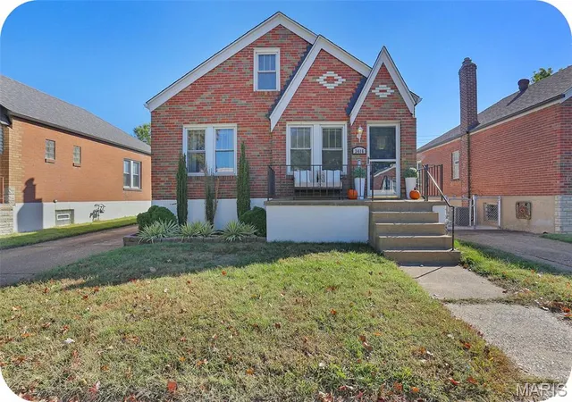 Photo 1 of Sale Pending at 3416 Macklind Ave, St Louis, MO 63139 | MLS# MIS26067443 | Listing updated on 2026-10-27