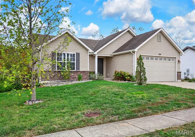 Photo 2 of Single family home for sale at 524 Prairie Crk Ct, Wentzville, MO 63385 | MLS# MIS26067446 | Listing updated on 2026-10-29