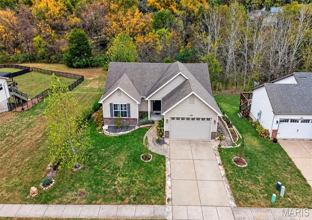 Photo 3 of Single family home for sale at 524 Prairie Crk Ct, Wentzville, MO 63385 | MLS# MIS26067446 | Listing updated on 2026-10-29