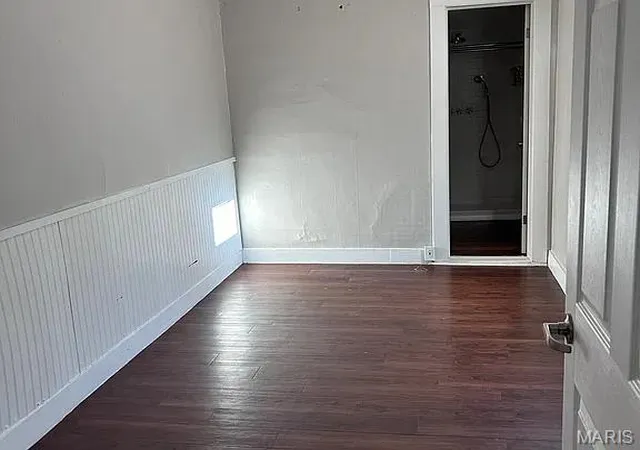 Photo 4 of Single family home for sale at 321 Dorris St, Alton, IL 62002 | MLS# MIS26067456 | Listing updated on 2026-10-23
