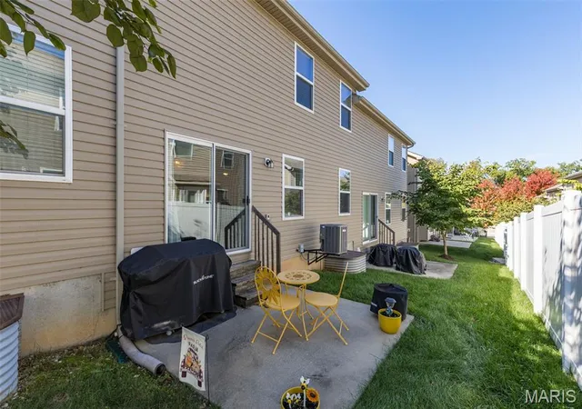 Photo 3 of Single family home for sale at 13142 Tesson Holw Dr, Saint Louis, MO 63128 | MLS# MIS26067460 | Listing updated on 2026-10-22