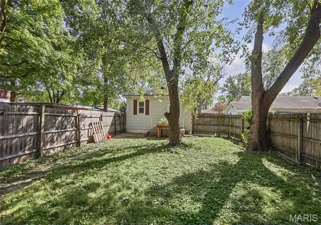 Photo 2 of Single family home for sale at 217 N 41st Street, Belleville, IL 62226 | MLS# MIS26067463 | Listing updated on 2026-10-23
