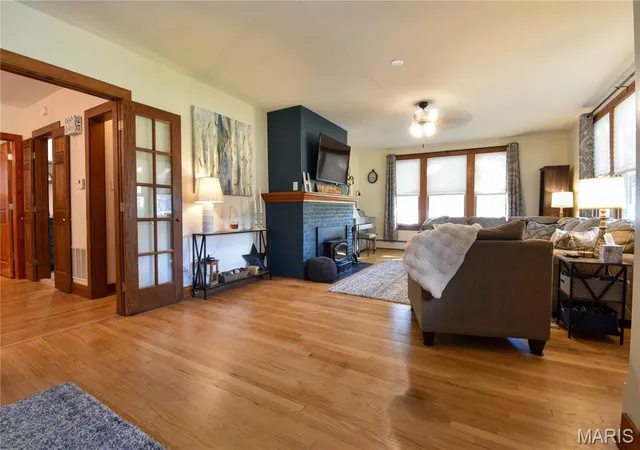 Photo 3 of Single family home for sale at 712 N Franklin St, Litchfield, IL 62056 | MLS# MIS26067466 | Listing updated on 2026-10-26